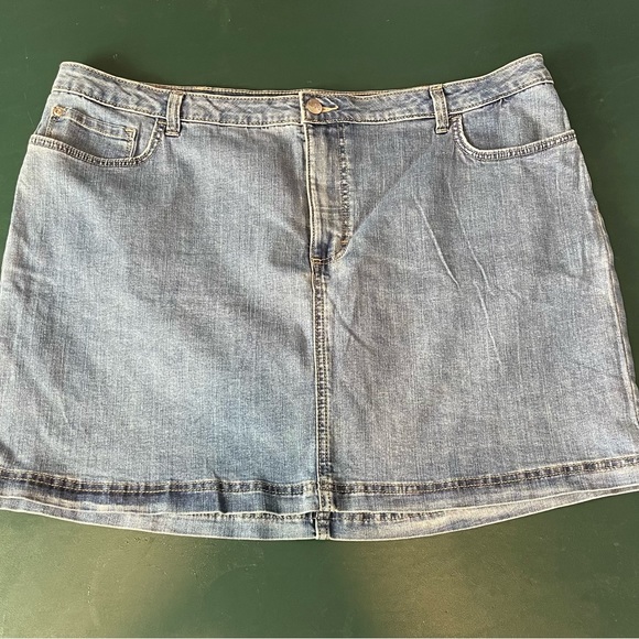 Lee Pants - BNWOT Plus size mid rise denim skort size 22
